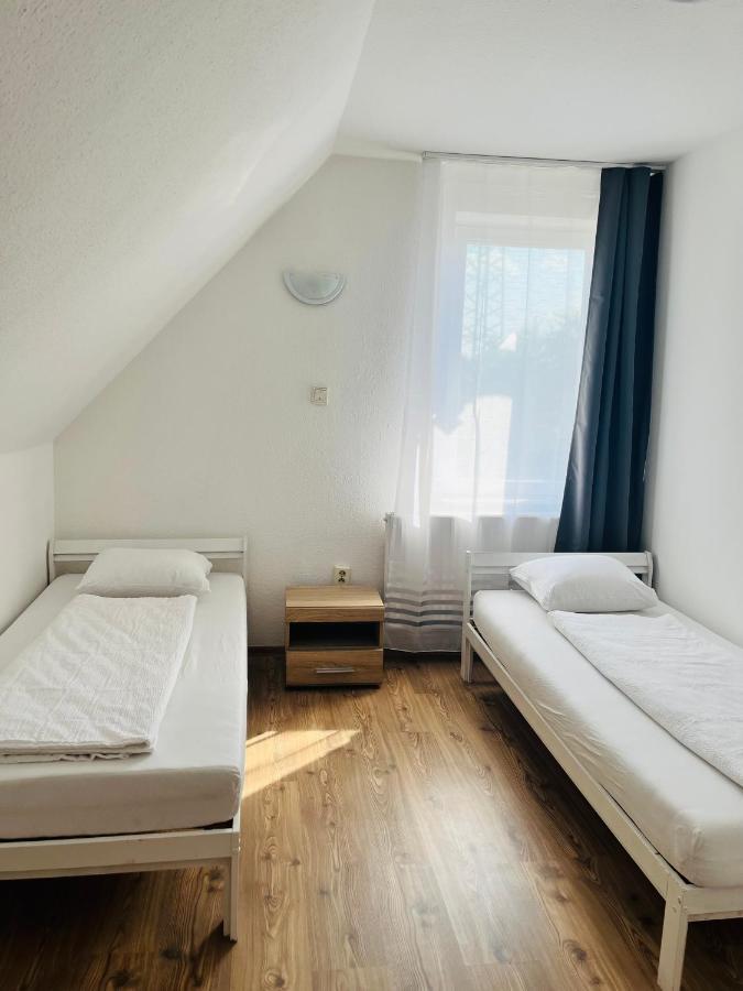 Gabor Panzio Aparthotel Gyál Buitenkant foto