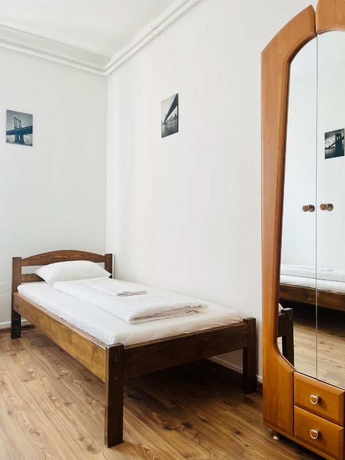 Gabor Panzio Aparthotel Gyál Buitenkant foto